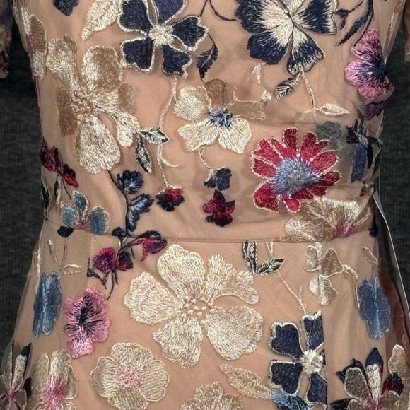 JS Collections Magnolia Pleat-Sleeve Floral Gown Rose Gold Multi Size 2 - Picture 3 of 15